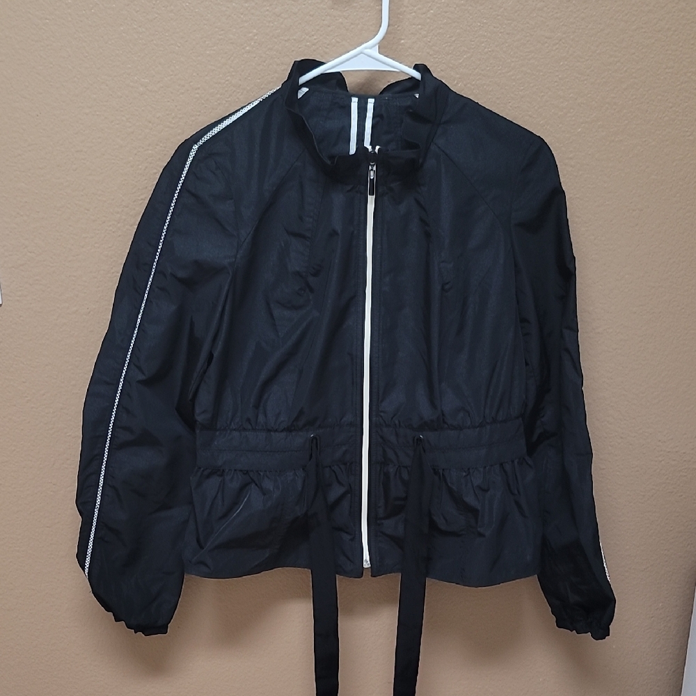 NWOTWhite House Black Market Black and White Windbreaker Jacket 🖤🤍